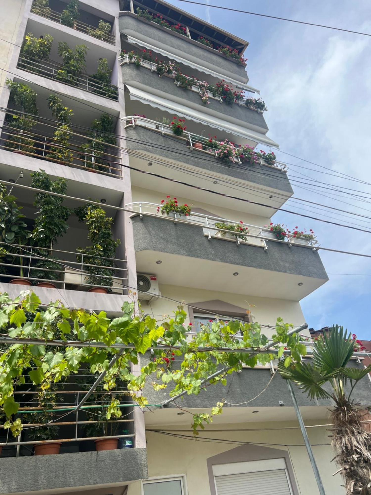 Tirana Class House Exterior photo